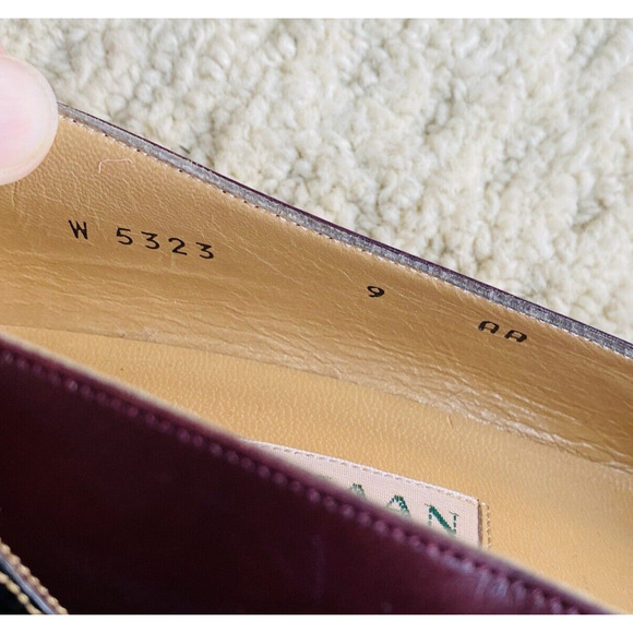 Vintage Cole Haan Ladies Shoes Classic Leather Wingtip Pumps Black & Brown 9AA - Picture 12 of 14